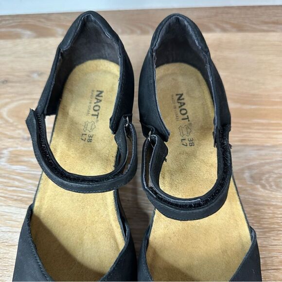 Naot Heel Black Velvet Nubuk Mary Jane Shoes, Size 7 - Picture 7 of 12